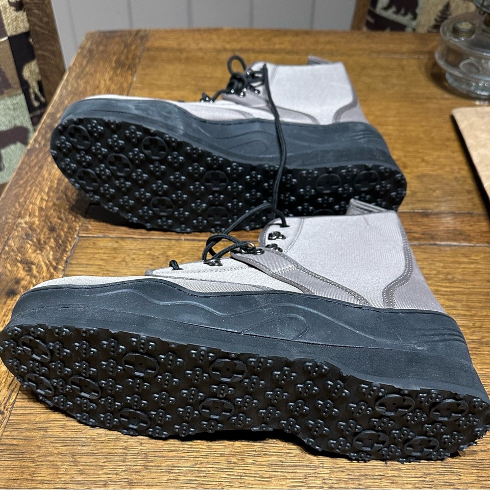 Caddis Wadding Shoes Mens Size 12 Never Worn CA3903S NO Felt Sole Can Use Studs